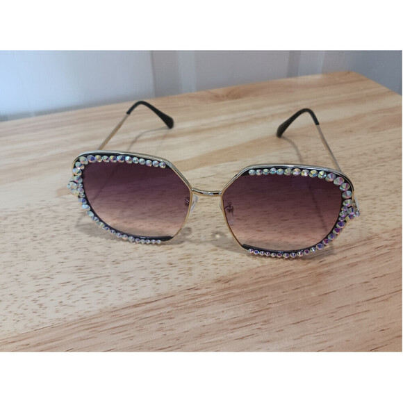 Decorative Framed Sunglasses In Black - Picture 2 of 4